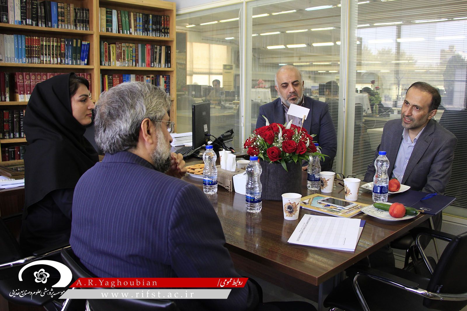 بازدید ریاست موسسه از روزنامه خراسان به مناسبت روز خبرنگار