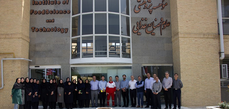 با هدف ارتقای دانش و آمادگی در شرایط بحران؛ کارگاه آموزشی امداد و کمک‌های اولیه هلال‌احمر به همت روابط عمومی مؤسسه پژوهشی علوم و صنایع غذایی برگزار شد. 