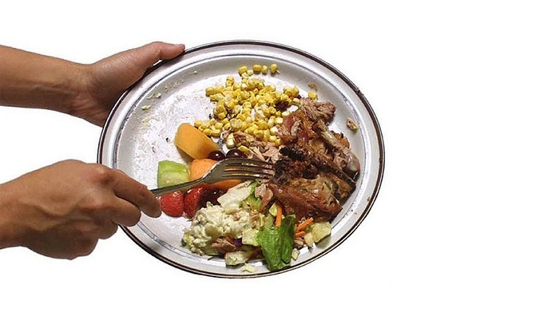 ضایعات و دور ریز مواد غذایی، امنیت غذایی را به خطر می اندازد 